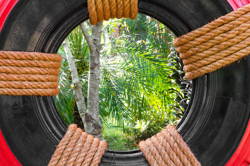 Live Simply, Live Fully: The Decluttering and Minimalist Living Guide